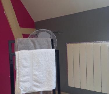 Heuze - Saint-Georges House | Loue une chambre pour les 24 heures voiture