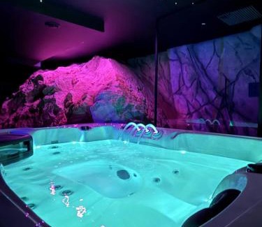 Laudun Apartment | Love Room L'ecrin d'Asteria