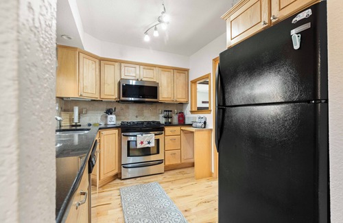 Coeur d'Alene Condo | Love the Location ! A few blocks to restuarants, hiking and beach!