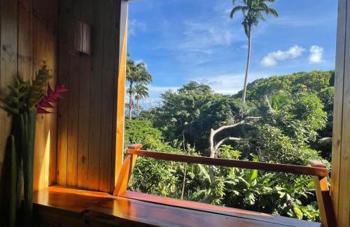 St. George's Apartment | Lovely 1-bedroom wooden cabin in garden