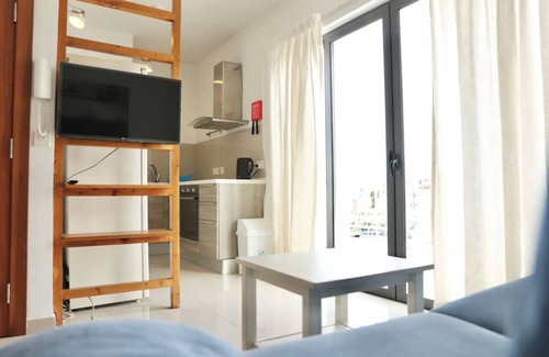 St. Julian's Apartment | Lovely 1BR home with private balcony in St Julians