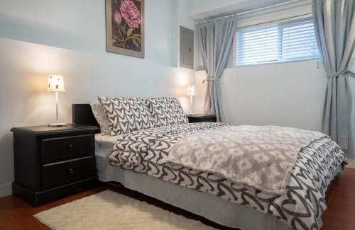 Uptown Villa | Lovely 1BR Secondary suite with Separate entrance