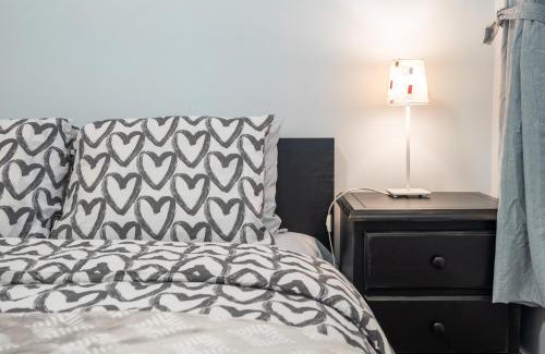 Uptown Villa | Lovely 1BR Secondary suite with Separate entrance
