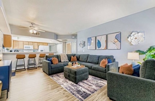 Las Vegas Condo | Lovely 2-bedroom 2 -bath cozy, quiet and secure condo