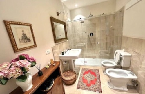 Historic Center Apartment | Lovely 2 bedroom apartment nearby Piazza Maggiore