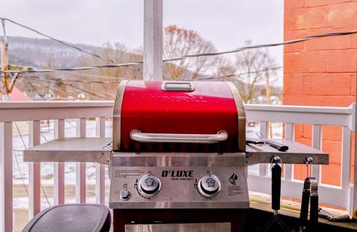 Canisteo Apartment | Lovely 2 bedroom apartment downtown Canisteo