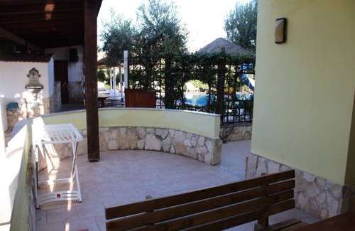 Defensola Condo | Lovely 3-bedroom, 3-bathroom ground floor apartment - Sfinale