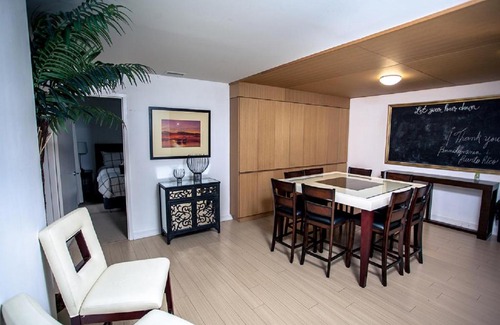 CityPlace Apartment | Lovely 3-Bedroom corner suite *10