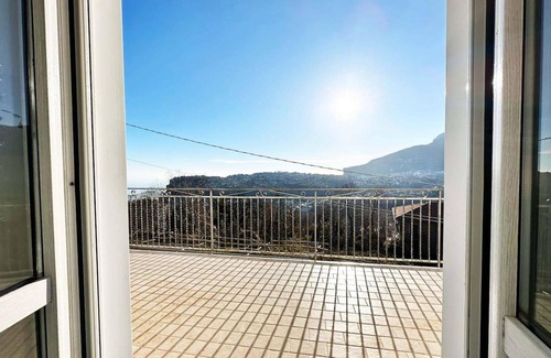San Lazzaro Apartment | Lovely 6-bed Apartment on the Amalfi Coast