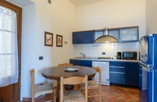 Ponte di Gabbiano Apartment | Lovely apartment for 5 guests with pool, A/C, WIFI, TV, pets allowed and parking, close to Siena