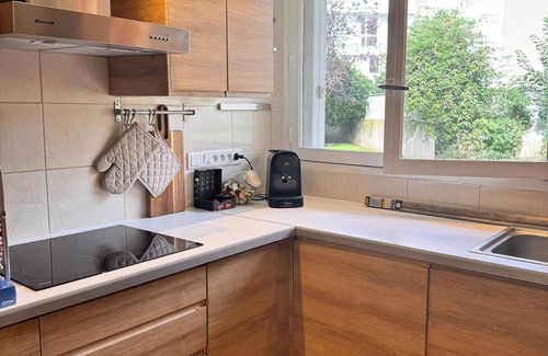 Le Perreux-sur-Marne Apartment | Lovely Apartment Proximity RER A