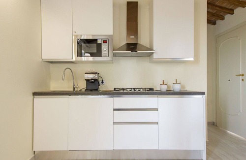 Pieve a Nievole Apartment | Lovely apartment for 2 guests with hot tub, pool, WIFI, A/C, TV, patio and pets allowed