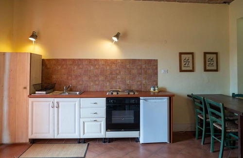 Villa Santa Maria Apartment | Lovely apartment for 4 people with pool, A/C, WIFI, TV, balcony and pets allowed
