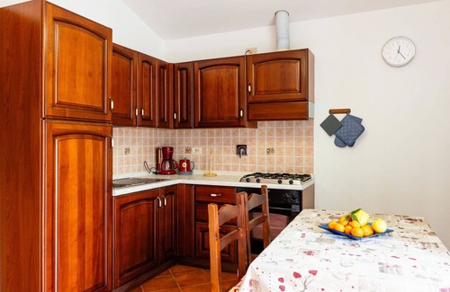 Diano Castello Apartment | Lovely apartment for 4 people with WIFI, pool, TV, terrace and pets allowed