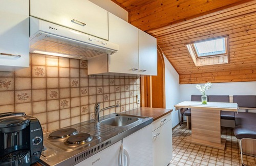 Agsdorf Apartment | Lovely apartment for 4 people with WIFI, TV, patio and pets allowed
