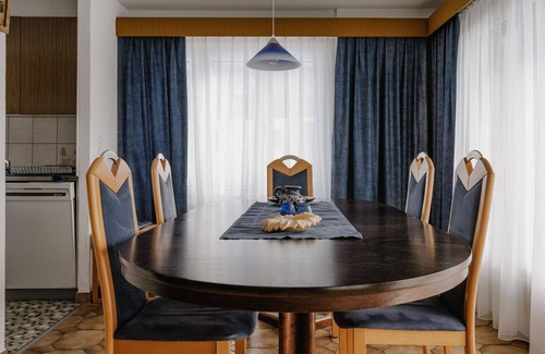 Reckingen Apartment | Lovely apartment for 4 people with WIFI, TV, balcony and pets allowed