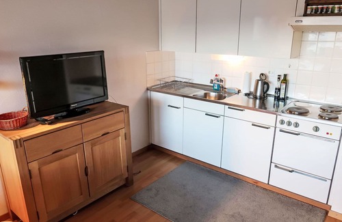 Laax Apartment | Lovely apartment for 3 people with pool, WIFI, TV, balcony, pets allowed and panoramic view