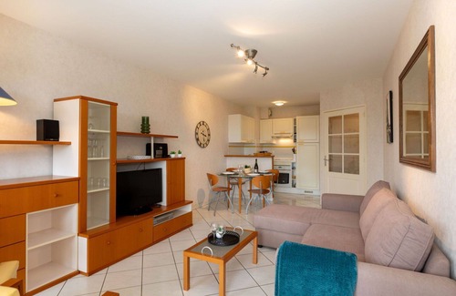 Saint-Igneuc Apartment | Lovely apartment for 4 people with WIFI, TV, patio and pets allowed