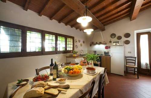 Romola Apartment | Lovely apartment for 6 guests with WIFI, pool, close to Florence