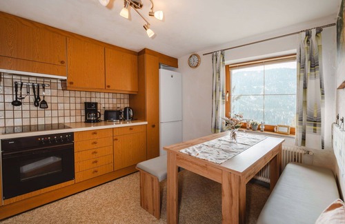 Filzmoos Apartment | Lovely apartment for 5 people with WIFI, TV, balcony and pets allowed