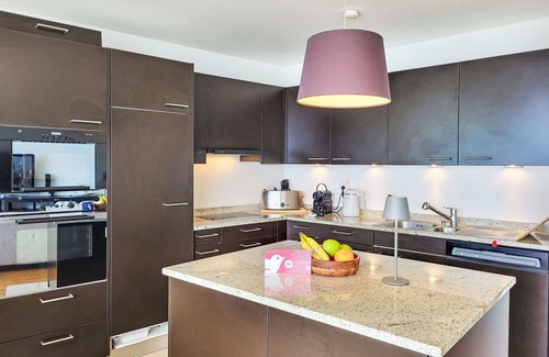 Magadino Apartment | Lovely apartment for 5 guests with pool, WIFI, TV, terrace and parking