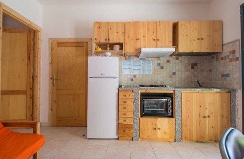 La Caletta Apartment | Lovely apartment for 4 guests with WIFI, TV and terrace