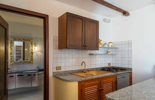 Valloria Apartment | Lovely apartment for 4 people with A/C, pool, WIFI, hot tub, TV and patio