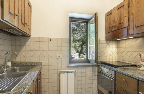 Molazzana Villa | Lovely apartment in villa for 4 people with pool, WIFI, TV and terrace