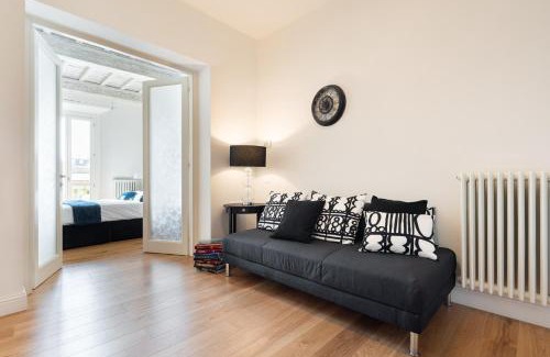 Santissima Annunziata Apartment | Lovely apartment with balcony