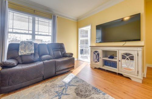 Calabash Apartment | Lovely Calabash Condo with Balcony, 11 Mi to Beach!