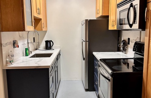 Downtown Los Angeles Condo | Lovely Condo in Downtown LA w/Great Views & Pool