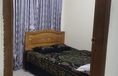 Dhaka House | Lovely double bedroom, next to Dhaka airport please see all pictures
