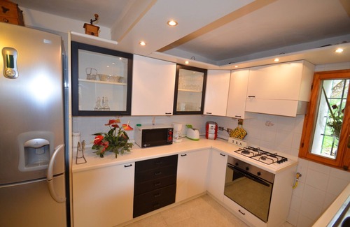 Casa Carli House | lovely estate with pool and large fenced garden