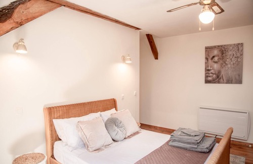 Saint Maurin House | Lovely gite at edge of a village with privat pool