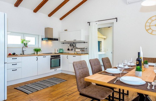 Sibenik House | Lovely home in Dubrava kod Sibenika