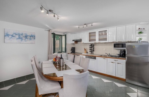Jadranovo House | Lovely home in Crikvenica with sauna