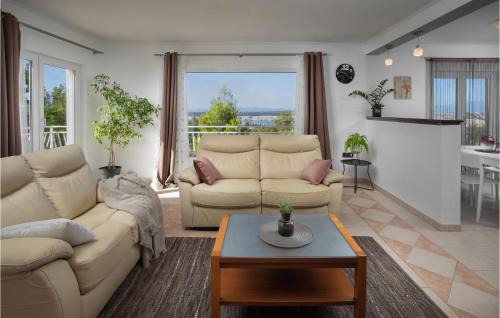 Jadranovo House | Lovely Home In Jadranovo With Wifi