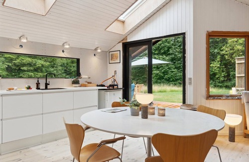Klint House | Lovely home in Nykøbing Sj with kitchen
