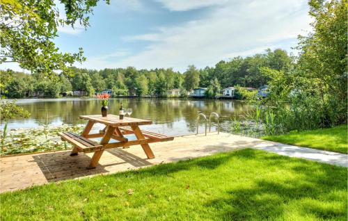 Oosterwolde House | Lovely Home In Oosterwolde With Wifi