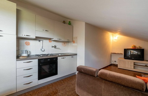 Castagnole delle Lanze Apartment | Lovely apartment for 4 guests with A/C, pool, WIFI, TV and patio