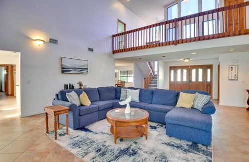 Palm Harbor House | Lovely Palm Coast Retreat with Outdoor Kitchen