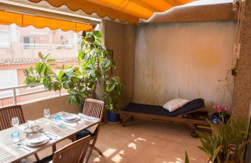 Alicante Apartment | Lovely Penhouse in Alicante with parking