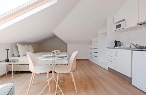 Alvalade Apartment | Lovely studio fully equipped near subway N10 - Shared bathroom with another Studio