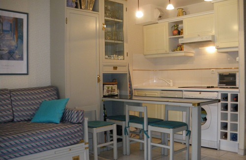 Beaulieu-sur-Mer Apartment | Lovely Studio, Terrace overlooking garden, WIFI, Air conditioning, Shops nearby, Beach 7 mns.