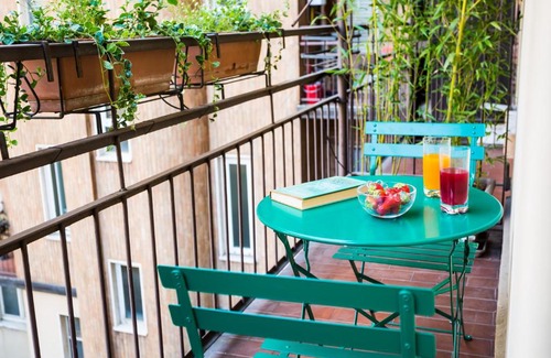 Centro Storico Apartment | Lovely Studio with Terrace in the heart of Milan