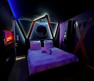 Neuilly-Plaisance Hotel | Loveroom L'1TIMISTE CDS