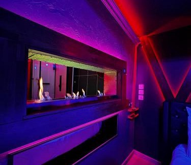 Neuilly-Plaisance Hotel | Loveroom L'1TIMISTE CDS