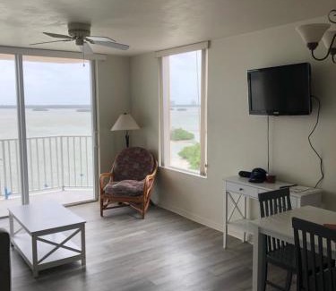 Fort Myers Beach Apartment | Lovers Key Resort 702