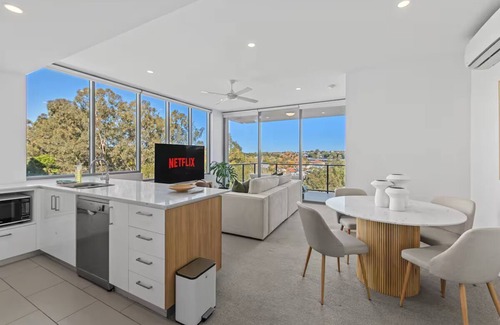 Greenslopes Resort | LP501: 2 Bedroom 2 Bathroom with Parking