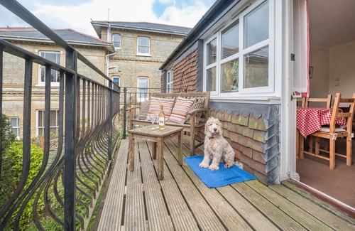 Shanklin Apartment | Luccombe Villa Holiday Apartments - Cherry Tops apartment